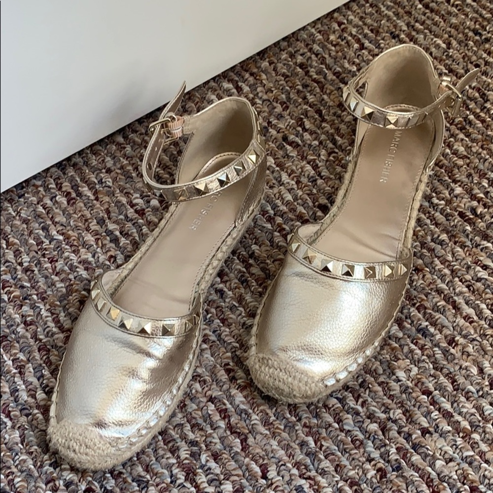 Gold espadrille Marc Fisher sandals